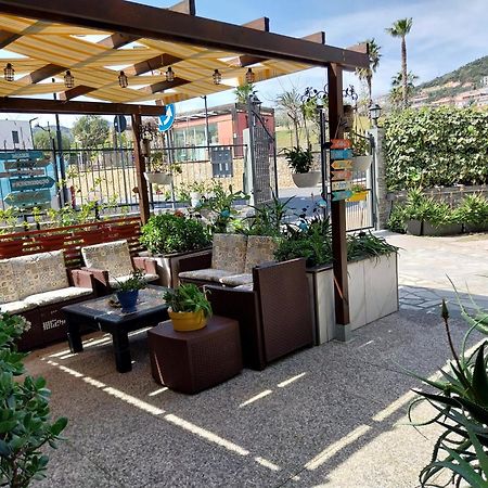Villa La Lanterna Pietra Ligure Exterior foto
