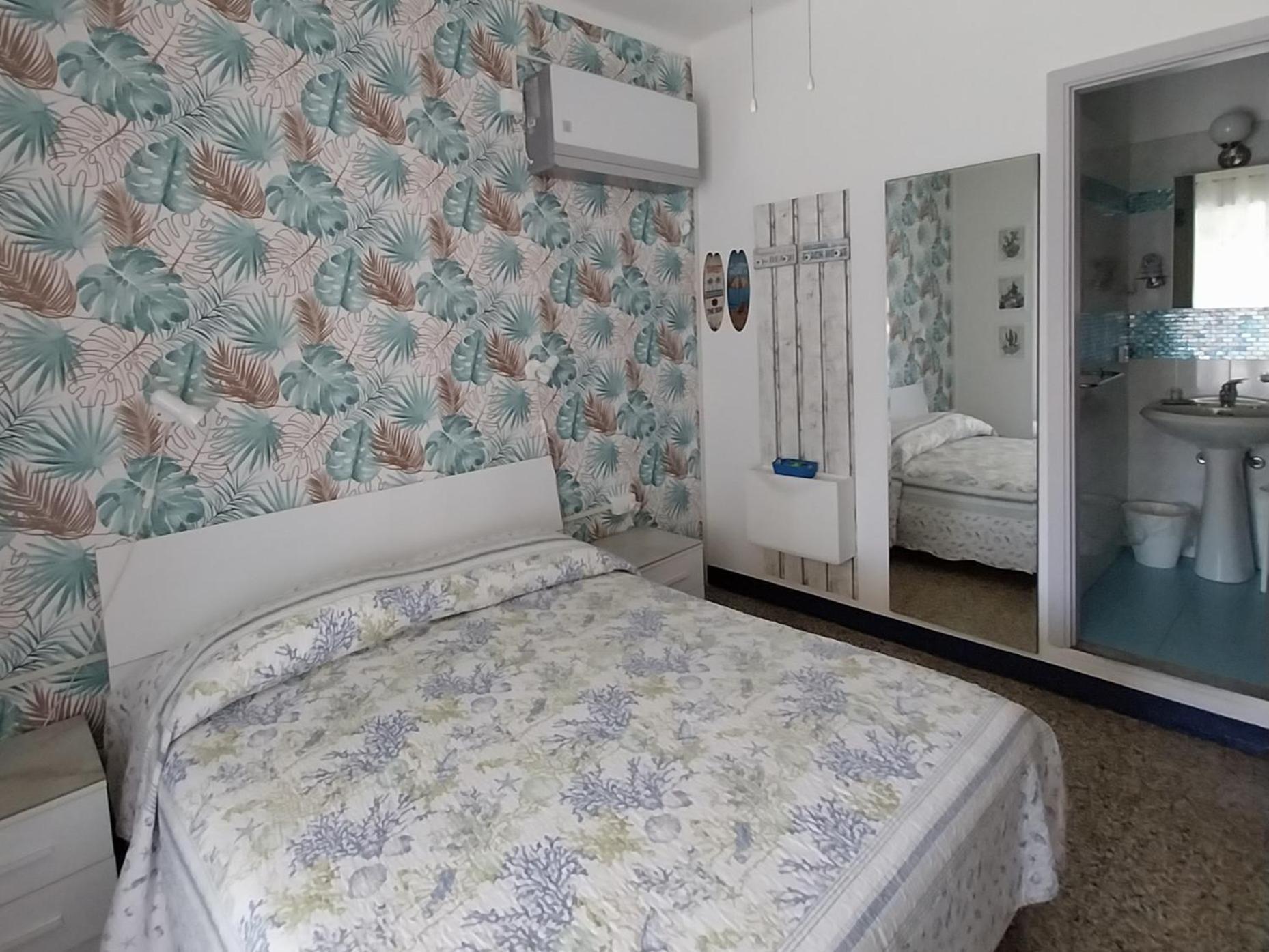 Villa La Lanterna Pietra Ligure Zimmer foto
