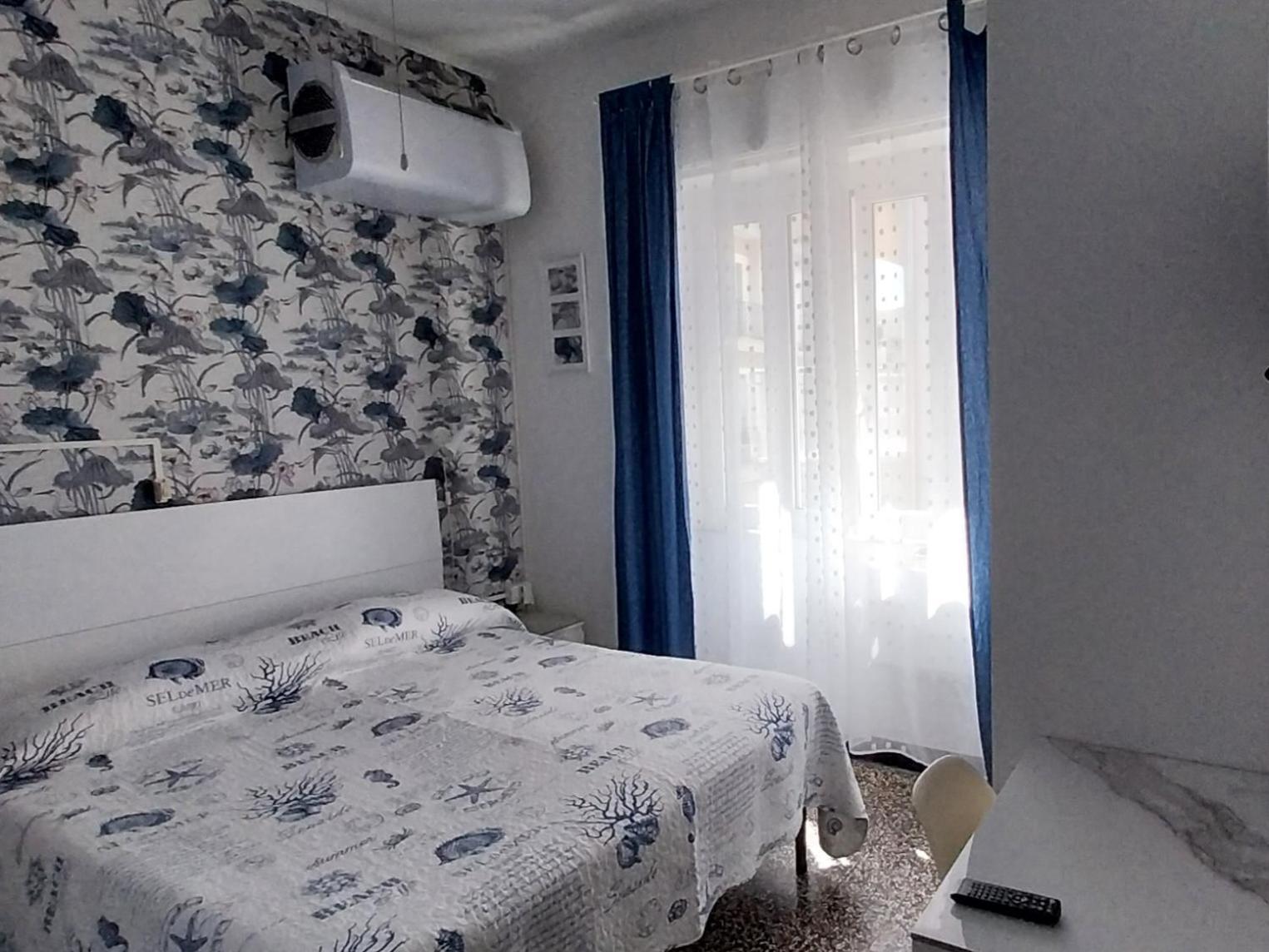 Villa La Lanterna Pietra Ligure Zimmer foto